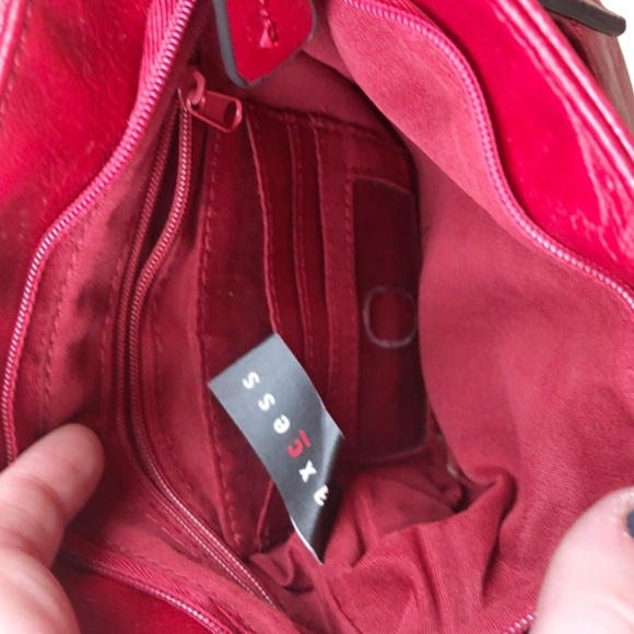 Axcess Red Faux Leather Women’s Crossbody Buckle Handbag Purse - Picture 7 of 14